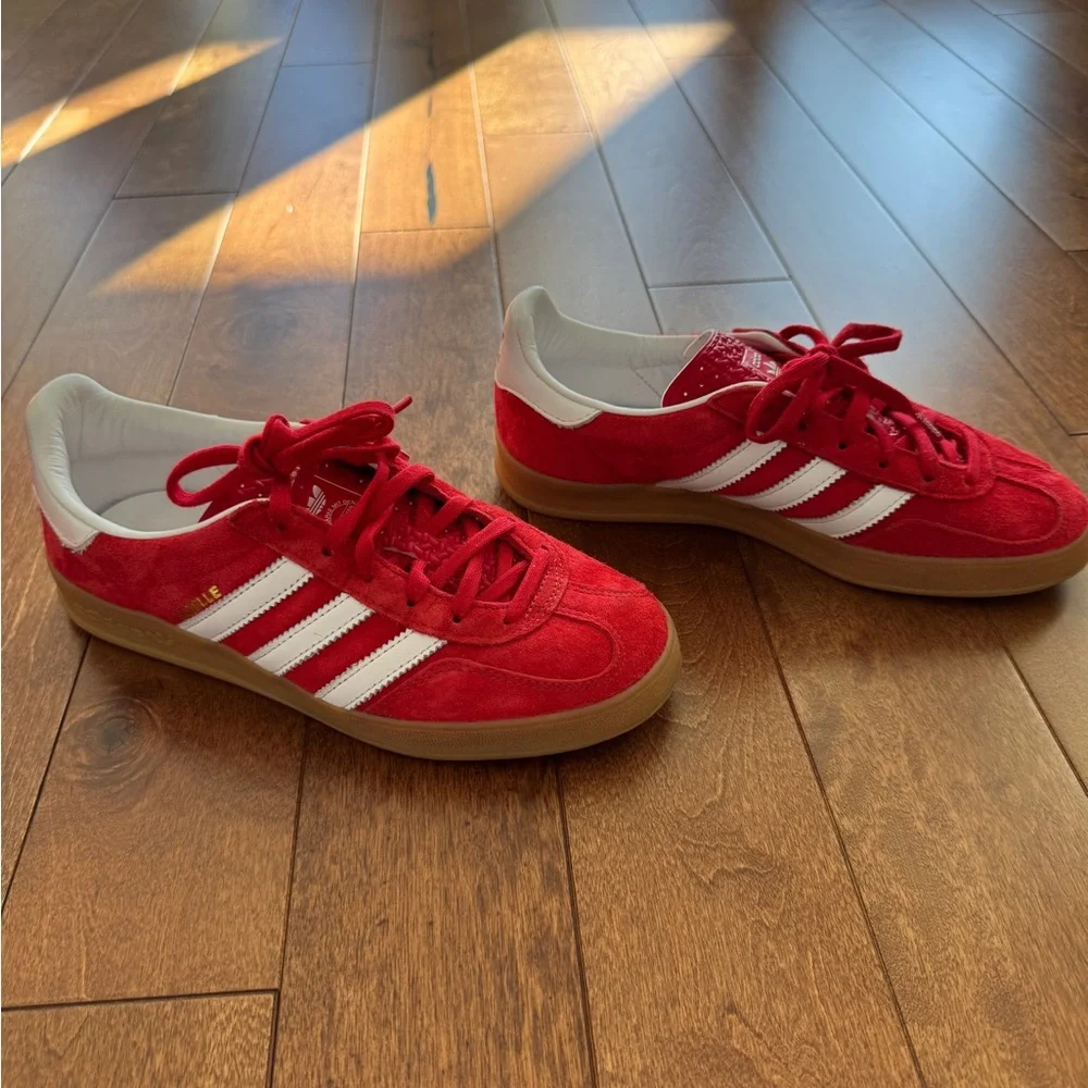adidas Gazelle Scarlet Cloud White Sneakers | Women’s 6.5 / Men’s 5.5 | Like New - Picture 3 of 7